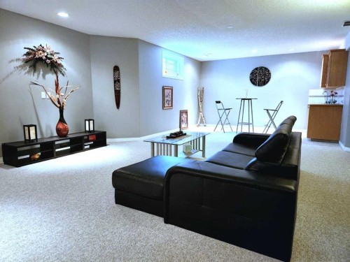 123 Schiller Crescent Nw, Calgary, AB 