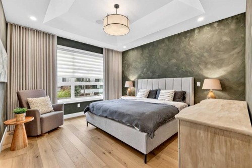 2129 27 Avenue Sw, Calgary, AB - Indoor Photo Showing Bedroom