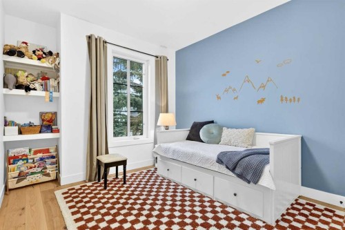 2129 27 Avenue Sw, Calgary, AB - Indoor Photo Showing Bedroom