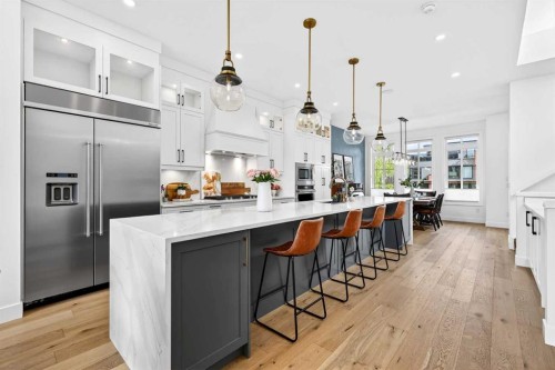 2129 27 Avenue Sw, Calgary, AB - Indoor Photo Showing Kitchen With Upgraded Kitchen