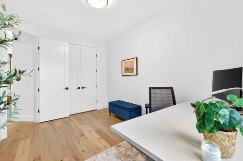 2129 27 Avenue Sw, Calgary, AB - Indoor