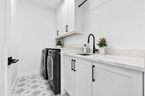 2129 27 Avenue Sw, Calgary, AB - Indoor Photo Showing Laundry Room