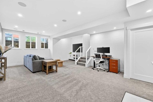 2129 27 Avenue Sw, Calgary, AB - Indoor