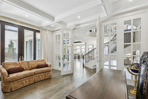 2908 Toronto Crescent Nw, Calgary, AB - Indoor