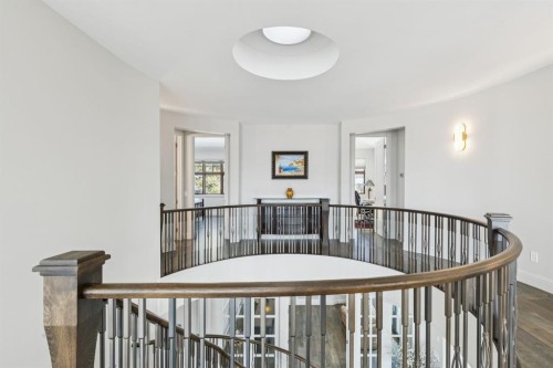 2908 Toronto Crescent Nw, Calgary, AB - Indoor Photo Showing Other Room