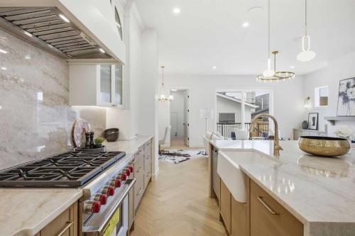 2133 29 Avenue Sw, Calgary, AB - Indoor Photo Showing Kitchen With Upgraded Kitchen