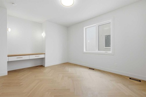 2133 29 Avenue Sw, Calgary, AB - Indoor Photo Showing Other Room