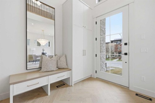 2133 29 Avenue Sw, Calgary, AB - Indoor Photo Showing Other Room