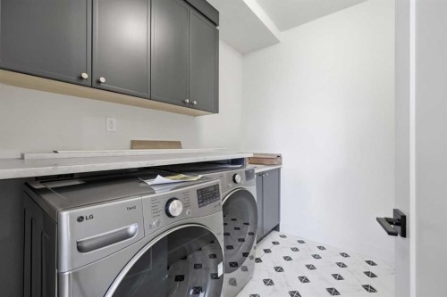 2133 29 Avenue Sw, Calgary, AB - Indoor Photo Showing Laundry Room