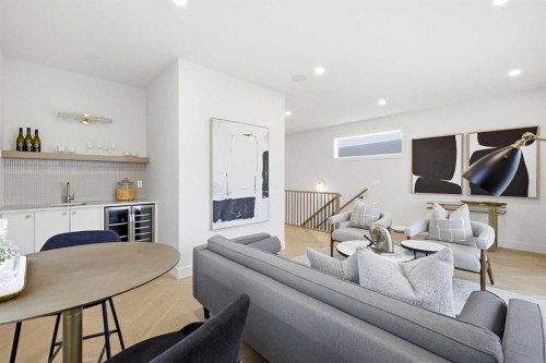 2133 29 Avenue Sw, Calgary, AB - Indoor