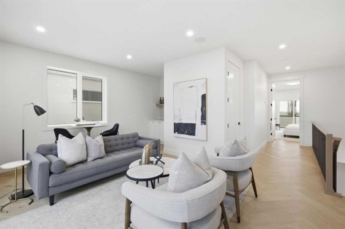 2133 29 Avenue Sw, Calgary, AB - Indoor