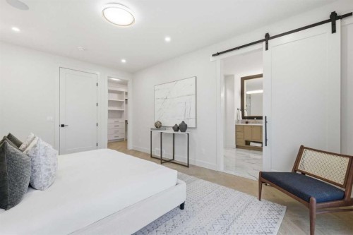 2133 29 Avenue Sw, Calgary, AB - Indoor Photo Showing Bedroom
