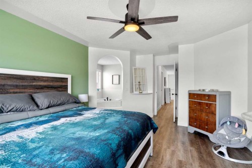 176 Douglas Ridge Green Se, Calgary, AB - Indoor Photo Showing Bedroom