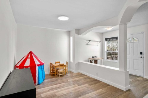 176 Douglas Ridge Green Se, Calgary, AB - Indoor Photo Showing Other Room