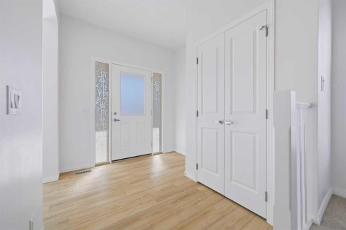 231 Sundown Road, Cochrane, AB - Indoor Photo Showing Other Room