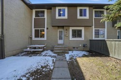 8-4936 DALTON Drive NWCalgary, AB T3A 2E4