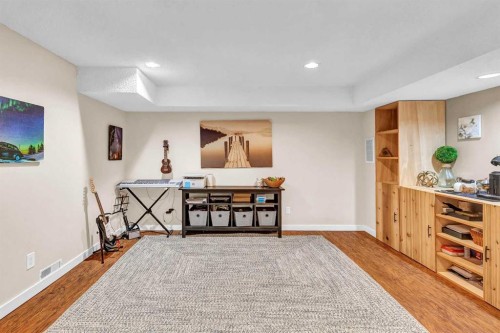 4532 Montgomery Avenue Nw, Calgary, AB - Indoor