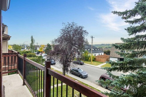 4532 Montgomery Avenue Nw, Calgary, AB - Outdoor