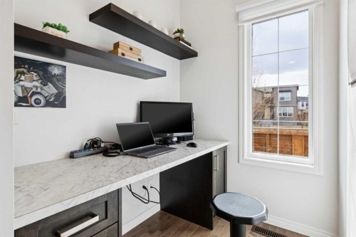 8 Walgrove Green Se, Calgary, AB - Indoor Photo Showing Office