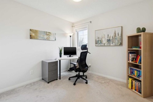 8 Walgrove Green Se, Calgary, AB - Indoor Photo Showing Other Room