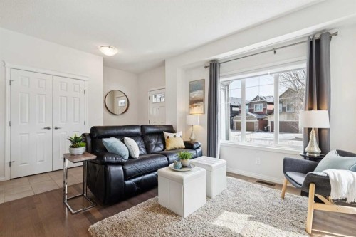 8 Walgrove Green Se, Calgary, AB - Indoor Photo Showing Living Room