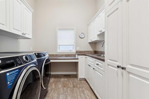1656 Evergreen Hill Sw, Calgary, AB - Indoor Photo Showing Laundry Room