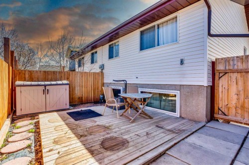 1144 Berkley Drive Nw, Calgary, AB 