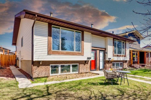 1144 Berkley Drive Nw, Calgary, AB 