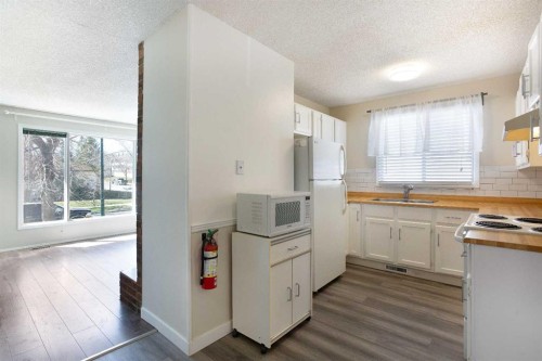 1144 Berkley Drive Nw, Calgary, AB 