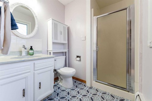 5306 57 Avenue, Olds, AB - Indoor Photo Showing Bathroom