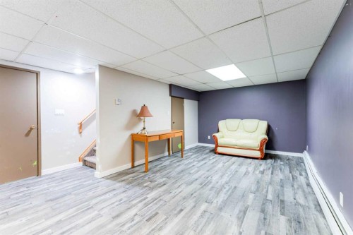 5306 57 Avenue, Olds, AB - Indoor Photo Showing Other Room