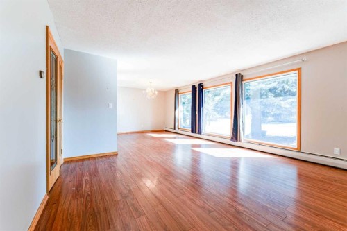 5306 57 Avenue, Olds, AB - Indoor Photo Showing Other Room