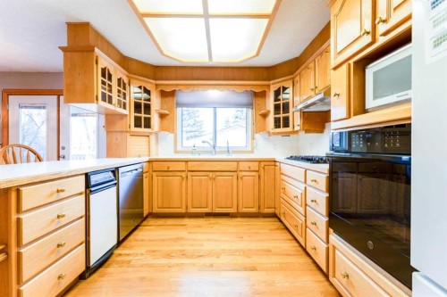5306 57 Avenue, Olds, AB - Indoor Photo Showing Kitchen