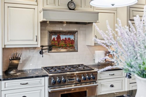 4315 17 Street Sw, Calgary, AB - Indoor Photo Showing Kitchen With Fireplace With Upgraded Kitchen