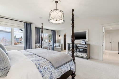 4315 17 Street Sw, Calgary, AB - Indoor Photo Showing Bedroom