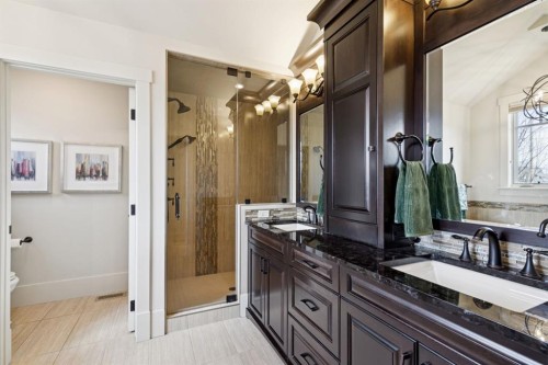 4315 17 Street Sw, Calgary, AB - Indoor Photo Showing Bathroom