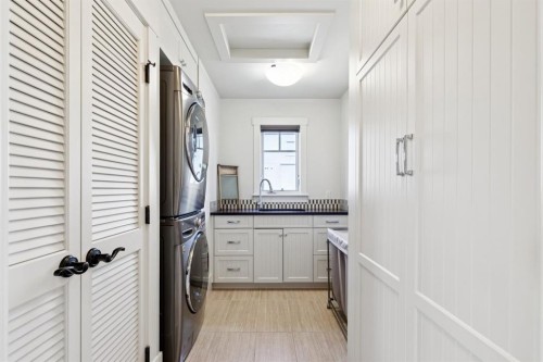 4315 17 Street Sw, Calgary, AB - Indoor Photo Showing Laundry Room
