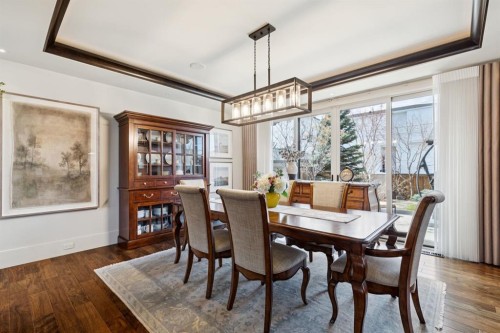 4315 17 Street Sw, Calgary, AB - Indoor Photo Showing Dining Room