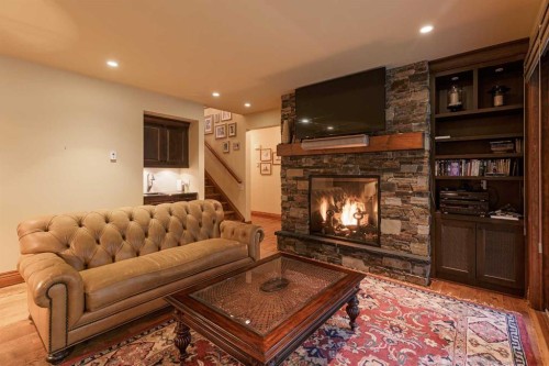 9 Mountaineer Close, Lac Des Arcs, AB 