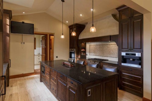 9 Mountaineer Close, Lac Des Arcs, AB 