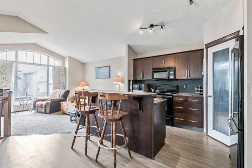 59 Cranberry Place Se, Calgary, AB - Indoor Photo Showing Kitchen