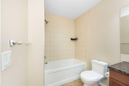 28 Cityscape Gardens Ne, Calgary, AB - Indoor Photo Showing Bathroom