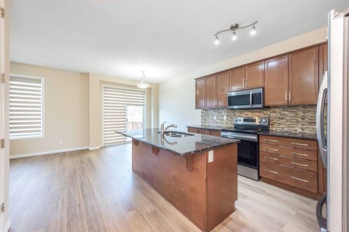 28 Cityscape Gardens Ne, Calgary, AB - Indoor Photo Showing Kitchen