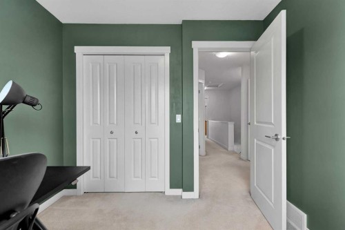 898 Sherwood Boulevard Nw, Calgary, AB - Indoor Photo Showing Other Room