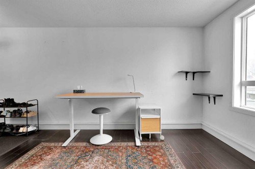 898 Sherwood Boulevard Nw, Calgary, AB - Indoor Photo Showing Other Room