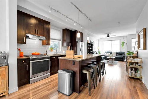 898 Sherwood Boulevard Nw, Calgary, AB - Indoor Photo Showing Kitchen With Stainless Steel Kitchen With Upgraded Kitchen