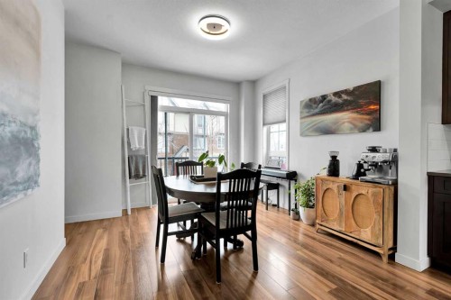 898 Sherwood Boulevard Nw, Calgary, AB - Indoor Photo Showing Dining Room