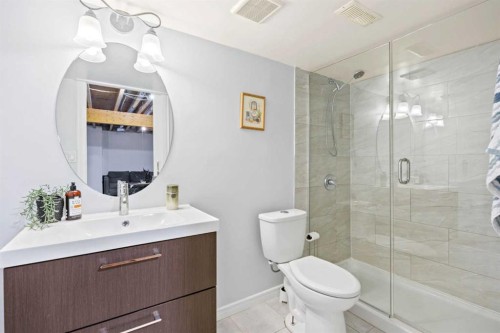 371 Silverado Drive Sw, Calgary, AB - Indoor Photo Showing Bathroom