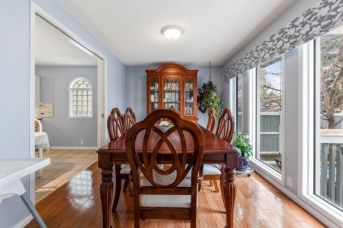 14950 Mt Mckenzie Drive Se, Calgary, AB - Indoor Photo Showing Dining Room