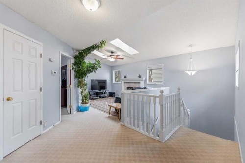 14950 Mt Mckenzie Drive Se, Calgary, AB - Indoor Photo Showing Other Room